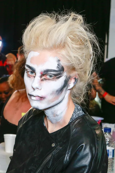 Look 1